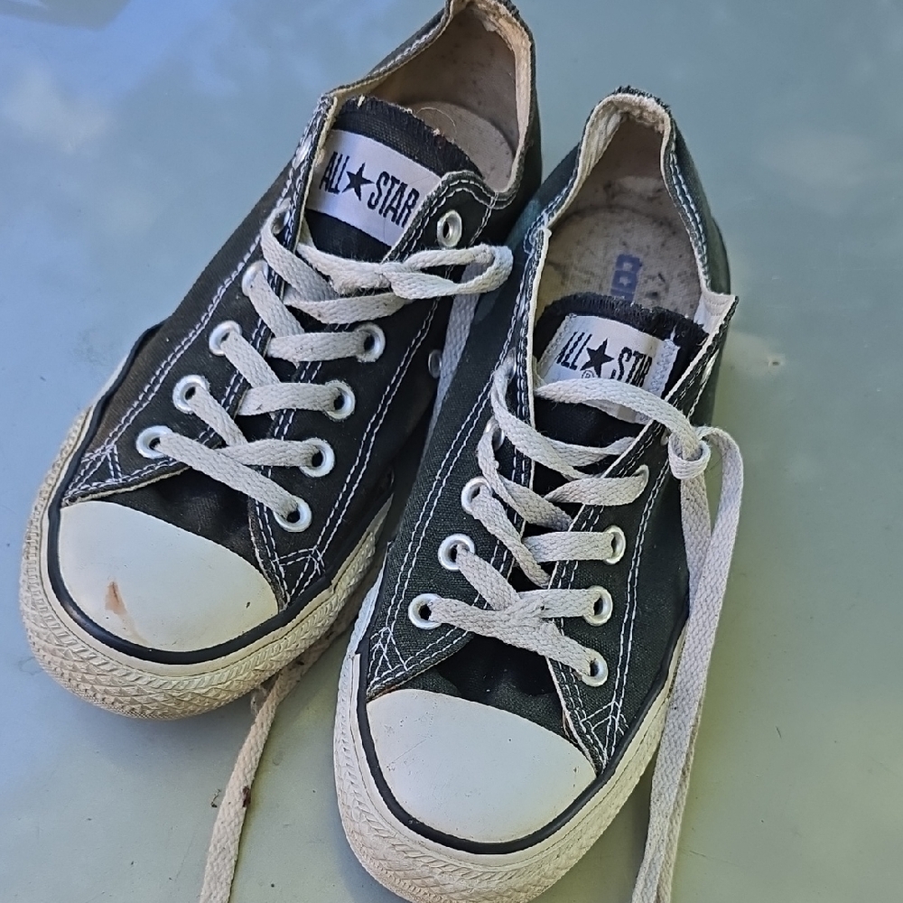 ★ CONVERSE All Star Chuck Taylor Well Worn Black Low Tops Men 6.5 Women 8.5